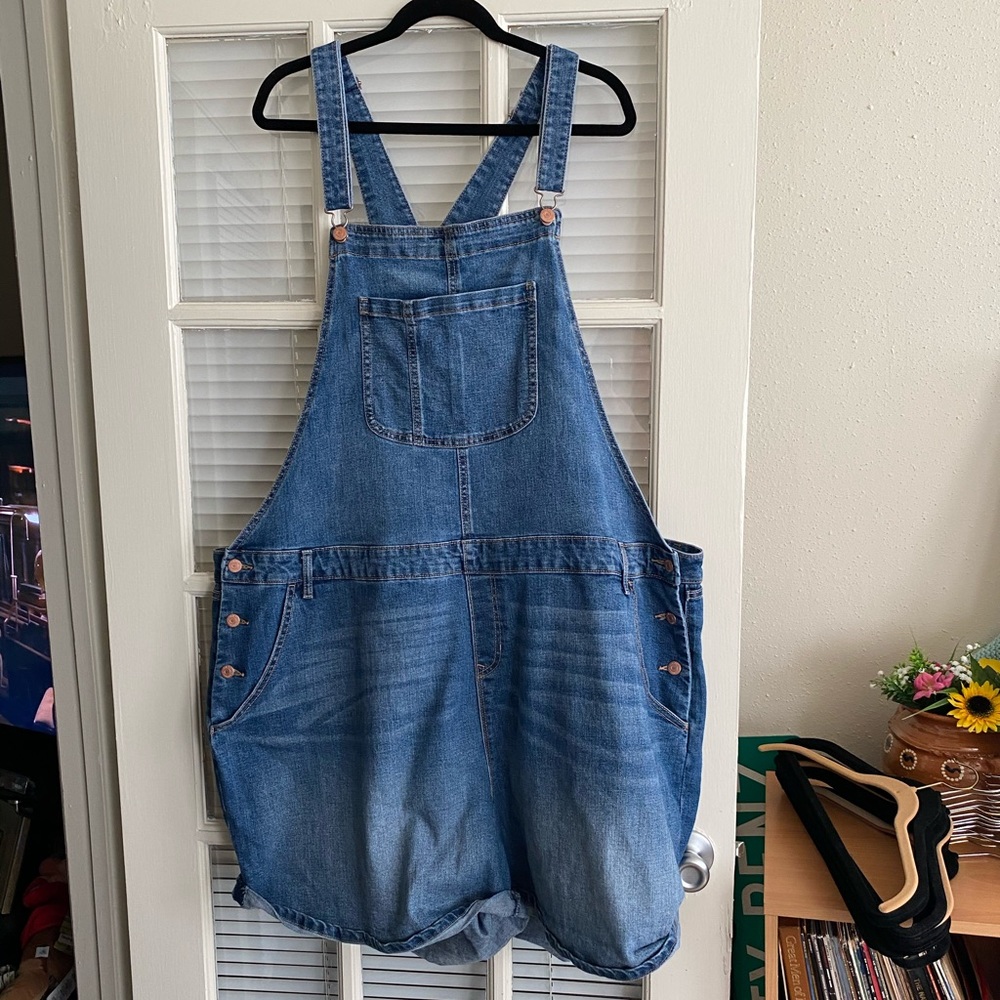 Old Navy 4X Short overalls